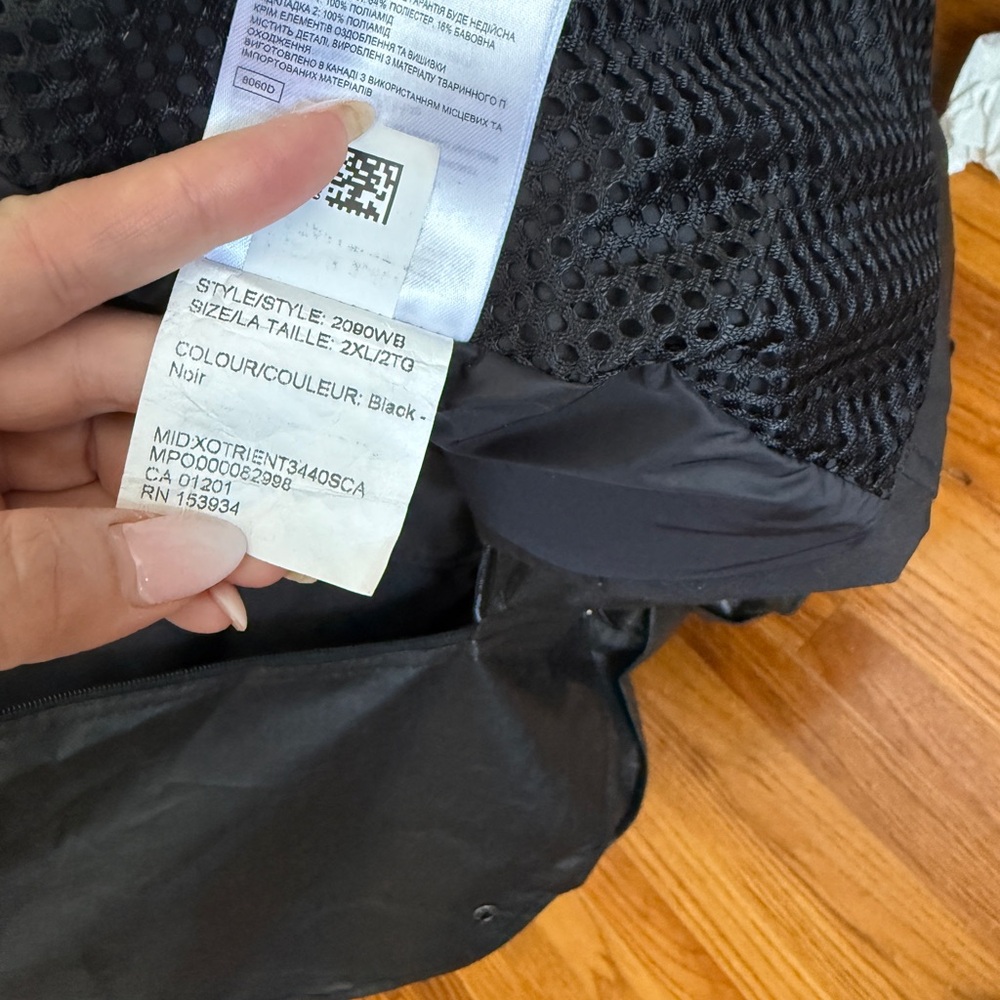 Canada Goose Women’s Lorette Parka - black label - Picture 7 of 10